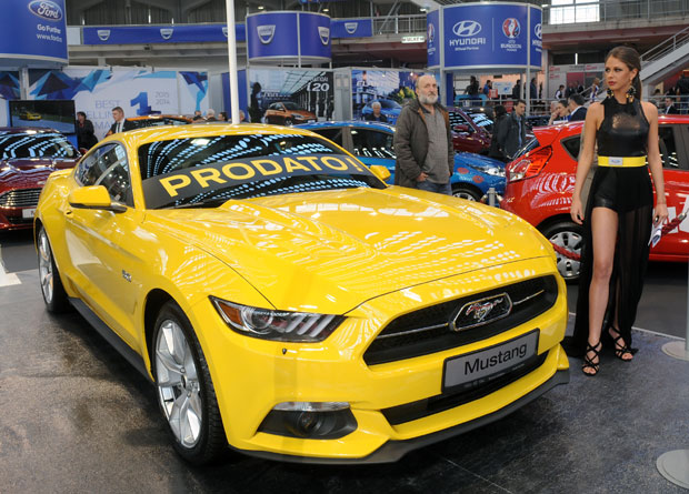 Свечано отворен пети БГ кар шоу: Лимузине и лепотице за уздахе